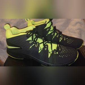 Men's Size 16 Nike Free Trainier Tennis Shoes Black and Neon Yellow Gently Used